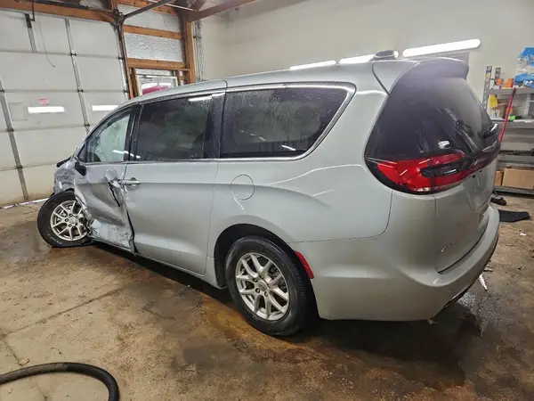2C4RC1BG3RR159242 2024 CHRYSLER PACIFICA - Image 2