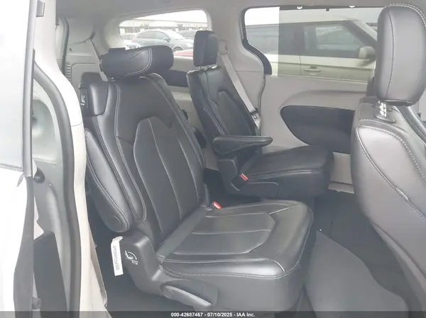 2C4RC1BG3RR171875 2024 CHRYSLER PACIFICA - Image 8