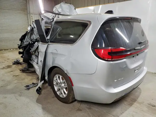2C4RC1BG3RR173027 2024 CHRYSLER PACIFICA - Image 2