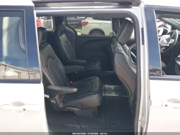 2C4RC1BG3RR180639 2024 CHRYSLER PACIFICA - Image 8