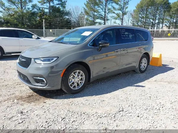 2C4RC1BG3SR532429 2025 CHRYSLER PACIFICA - Image 2
