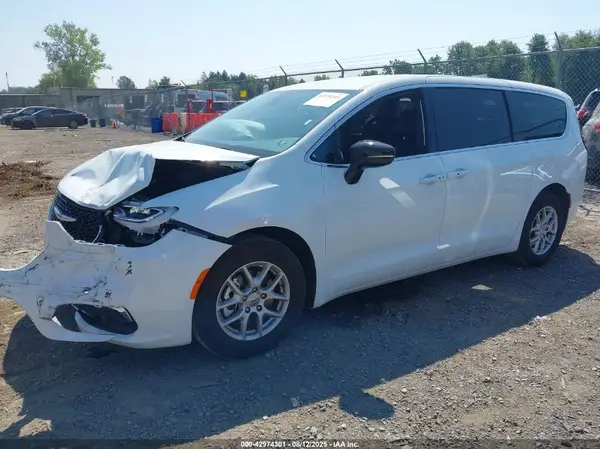2C4RC1BG3SR542538 2025 CHRYSLER PACIFICA - Image 2