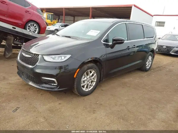 2C4RC1BG3SR544564 2025 CHRYSLER PACIFICA - Image 2