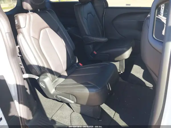 2C4RC1BG3SR551272 2025 CHRYSLER PACIFICA - Image 8