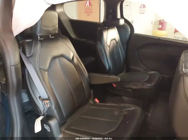 2C4RC1BG3SR551790 2025 CHRYSLER PACIFICA - Image 8