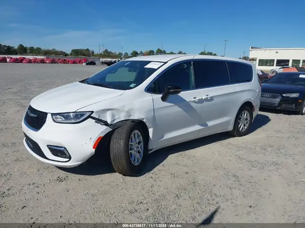 2C4RC1BG3SR552714 2025 CHRYSLER PACIFICA - Image 2