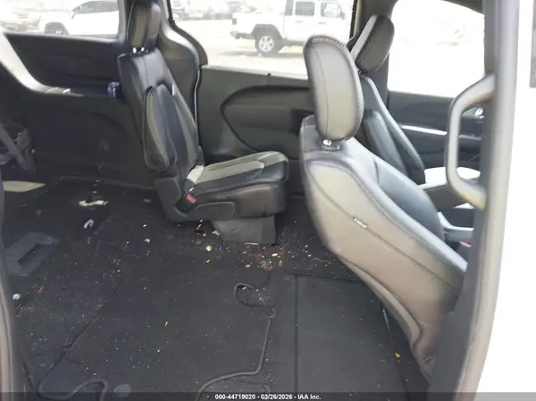 2C4RC1BG3SR554219 2025 CHRYSLER PACIFICA - Image 8