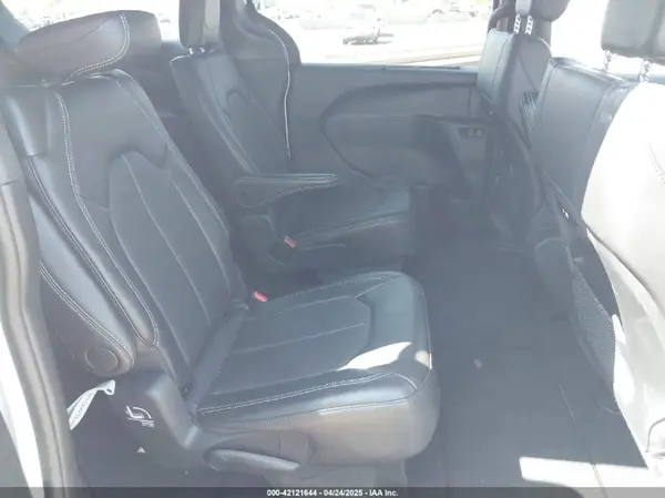 2C4RC1BG3SR554379 2025 CHRYSLER PACIFICA - Image 8