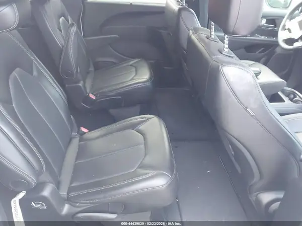 2C4RC1BG3SR562272 2025 CHRYSLER PACIFICA - Image 8