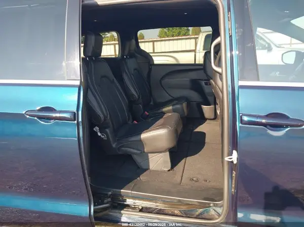 2C4RC1BG3SR585003 2025 CHRYSLER PACIFICA - Image 8