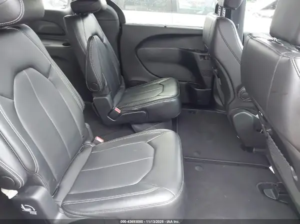 2C4RC1BG3SR611583 2025 CHRYSLER PACIFICA - Image 8