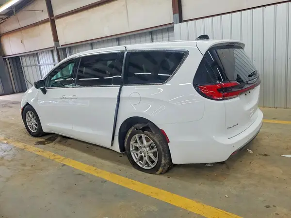 2C4RC1BG3SR612071 2025 CHRYSLER PACIFICA - Image 2