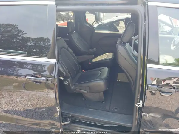 2C4RC1BG3TR155358 2026 CHRYSLER PACIFICA - Image 8