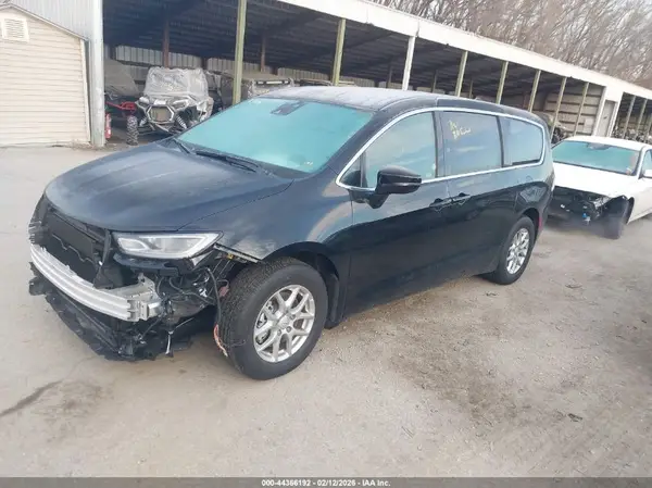2C4RC1BG3TR168272 2026 CHRYSLER PACIFICA - Image 2