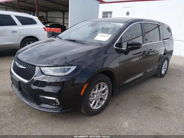 2C4RC1BG3TR169230 2026 CHRYSLER PACIFICA - Image 2