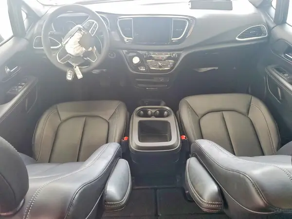 2C4RC1BG3TR179112 2026 CHRYSLER PACIFICA - Image 8