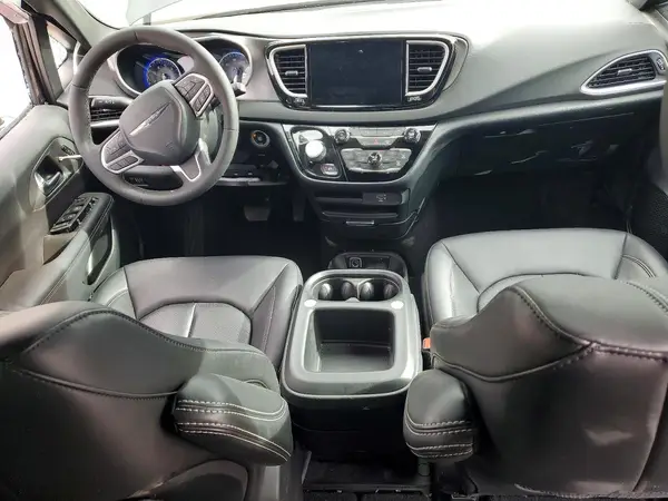 2C4RC1BG3TR179921 2026 CHRYSLER PACIFICA - Image 8