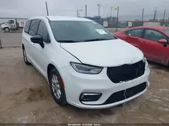 2C4RC1BG3TR186805 2026 CHRYSLER PACIFICA