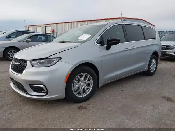 2C4RC1BG3TR192779 2026 CHRYSLER PACIFICA - Image 2
