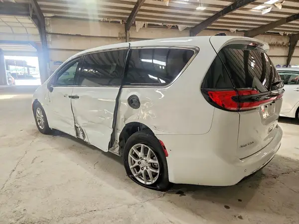2C4RC1BG3TR239700 2026 CHRYSLER PACIFICA - Image 2