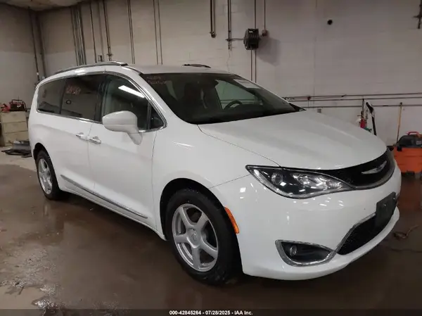 2C4RC1BG4HR501246 2017 CHRYSLER PACIFICA - Image 1