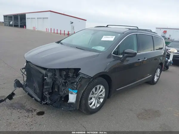 2C4RC1BG4HR501828 2017 CHRYSLER PACIFICA - Image 2