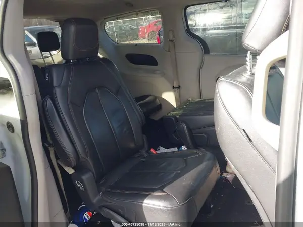 2C4RC1BG4HR503093 2017 CHRYSLER PACIFICA - Image 8