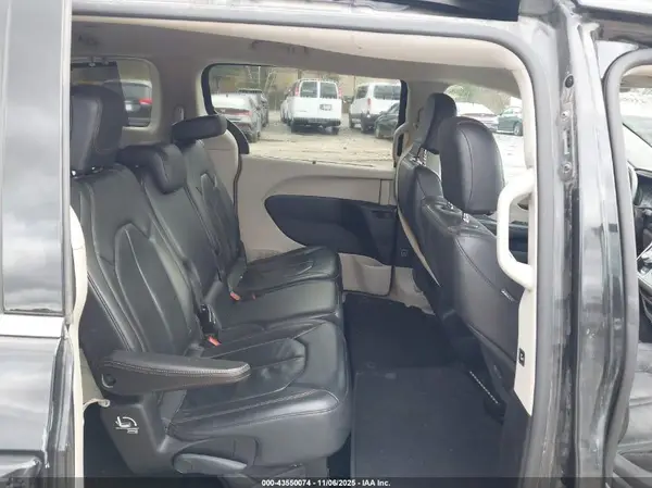 2C4RC1BG4HR503384 2017 CHRYSLER PACIFICA - Image 8