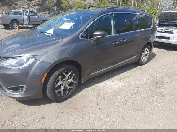 2C4RC1BG4HR507354 2017 CHRYSLER PACIFICA - Image 2
