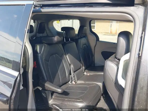 2C4RC1BG4HR507418 2017 CHRYSLER PACIFICA - Image 8