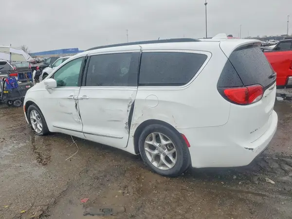 2C4RC1BG4HR507905 2017 CHRYSLER PACIFICA - Image 2