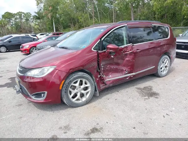 2C4RC1BG4HR509203 2017 CHRYSLER PACIFICA - Image 2