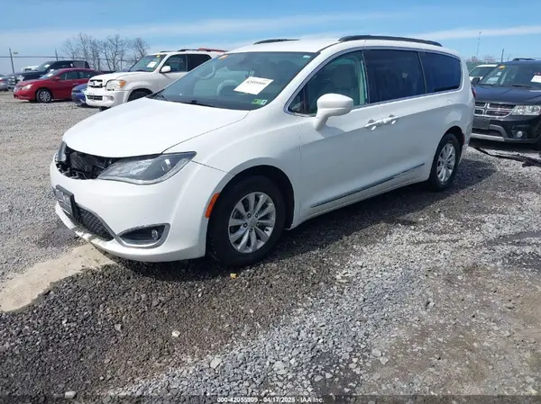 2C4RC1BG4HR511288 2017 CHRYSLER PACIFICA - Image 2