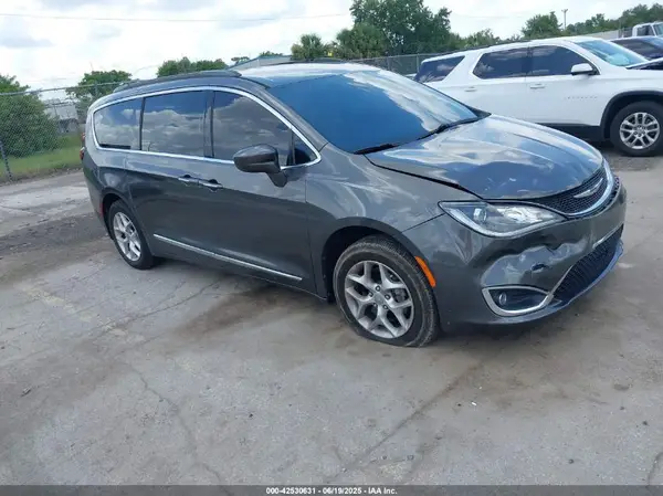 2C4RC1BG4HR516068 2017 CHRYSLER PACIFICA - Image 1