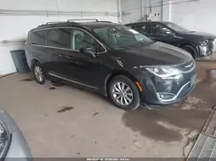 2C4RC1BG4HR517186 2017 CHRYSLER PACIFICA