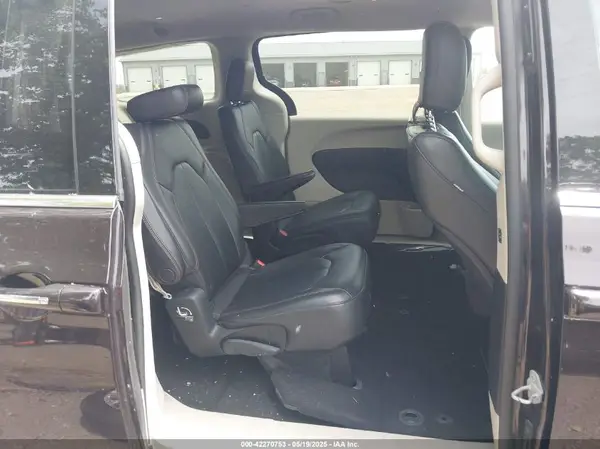 2C4RC1BG4HR525661 2017 CHRYSLER PACIFICA - Image 8