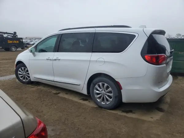 2C4RC1BG4HR526390 2017 CHRYSLER PACIFICA - Image 2