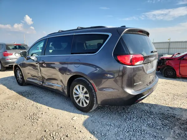 2C4RC1BG4HR526406 2017 CHRYSLER PACIFICA - Image 2