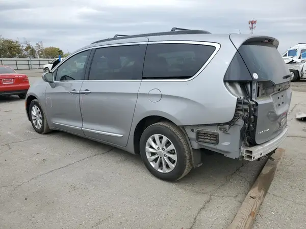 2C4RC1BG4HR530374 2017 CHRYSLER PACIFICA - Image 2