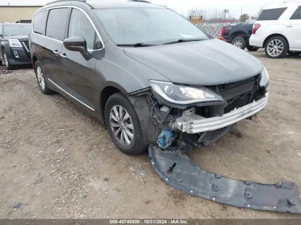 2C4RC1BG4HR537826 2017 CHRYSLER PACIFICA - Image 1