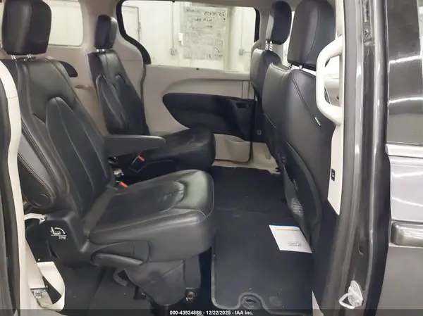 2C4RC1BG4HR538118 2017 CHRYSLER PACIFICA - Image 8