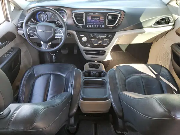 2C4RC1BG4HR540600 2017 CHRYSLER PACIFICA - Image 8