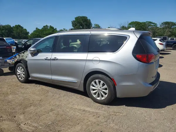 2C4RC1BG4HR540614 2017 CHRYSLER PACIFICA - Image 2