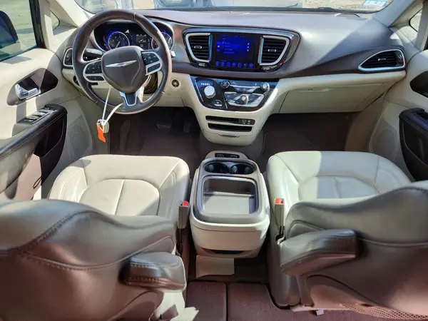 2C4RC1BG4HR552455 2017 CHRYSLER PACIFICA - Image 8
