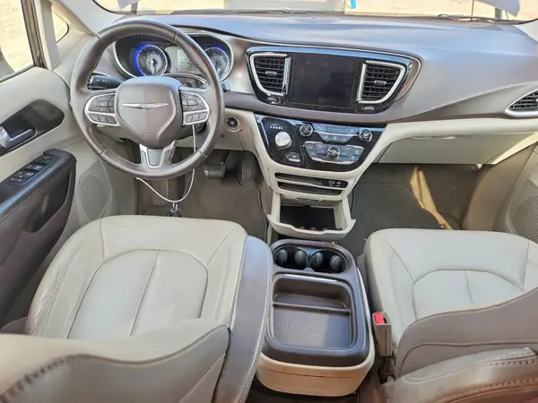 2C4RC1BG4HR552715 2017 CHRYSLER PACIFICA - Image 8