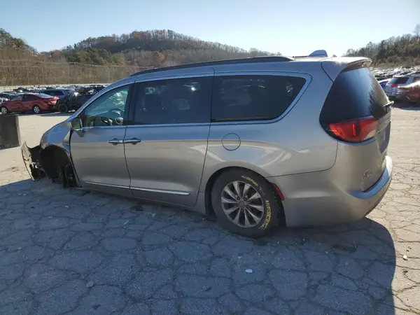 2C4RC1BG4HR569854 2017 CHRYSLER PACIFICA - Image 2