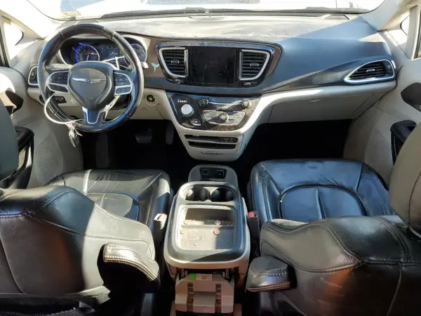 2C4RC1BG4HR569854 2017 CHRYSLER PACIFICA - Image 8