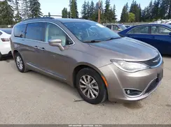 2C4RC1BG4HR571863 2017 CHRYSLER PACIFICA