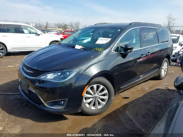 2C4RC1BG4HR583382 2017 CHRYSLER PACIFICA - Image 2