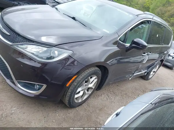 2C4RC1BG4HR593412 2017 CHRYSLER PACIFICA - Image 2